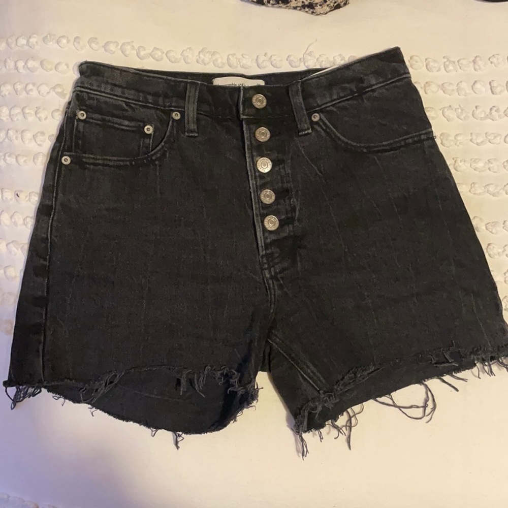 Abercrombie & Fitch High Rise 4” Short